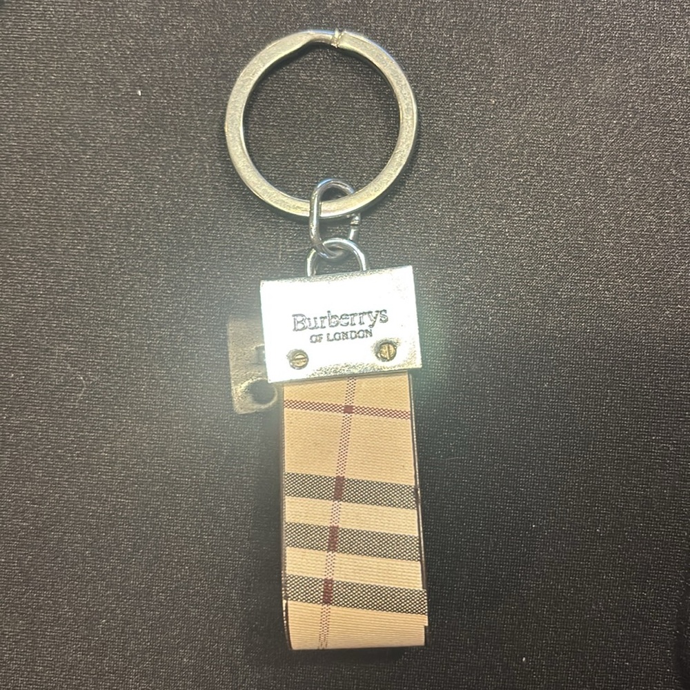 NIB BURBERRY VINTAGE CIRCA 1985 KEYCHAIN - Picture 6 of 8